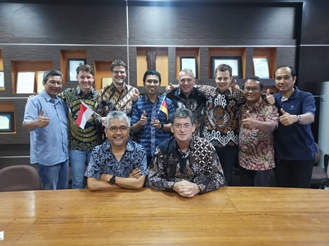 foto bersama ypti dan toolcraft